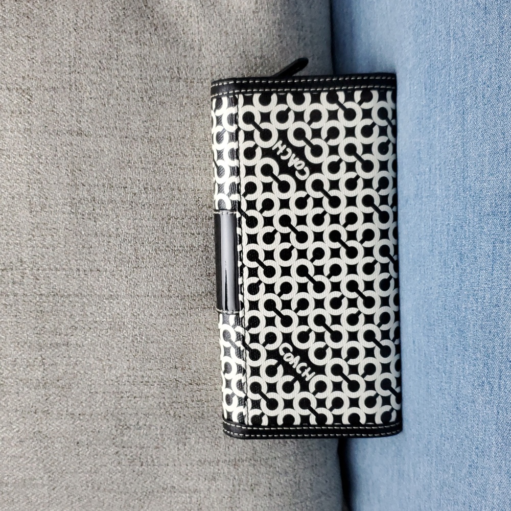 NWOT Coach Penelope Black and White Monogram Op Art Wallet - Picture 11 of 16